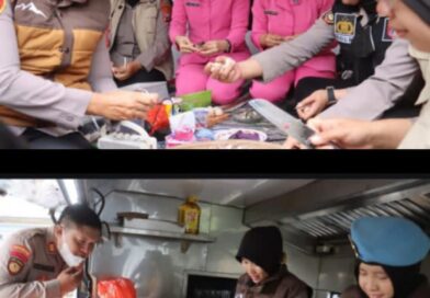 Brimob Polda Jatim Dirikan Dapur Lapangan untuk Warga Terdampak Erupsi Gunung Semeru