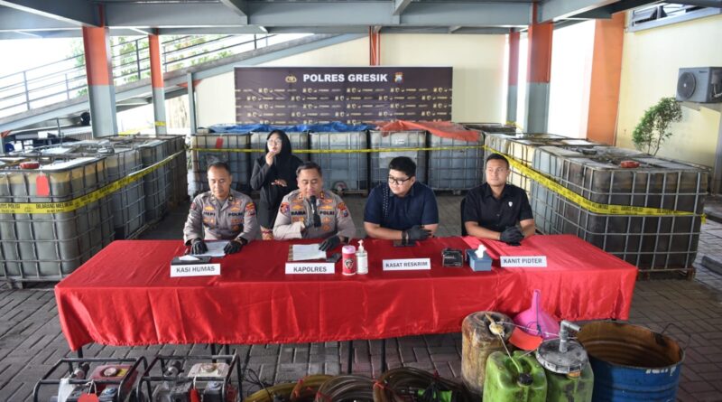 Polres Gresik Ungkap Penimbunan 17 Ribu Liter Solar Subsidi, Satu Tersangka Diamankan