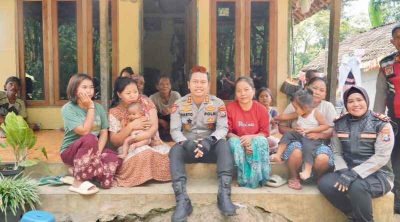 Kapolres Pasuruan Sambangi Desa Ngembal,Serap Aspirasi dan Salurkan Bantuan