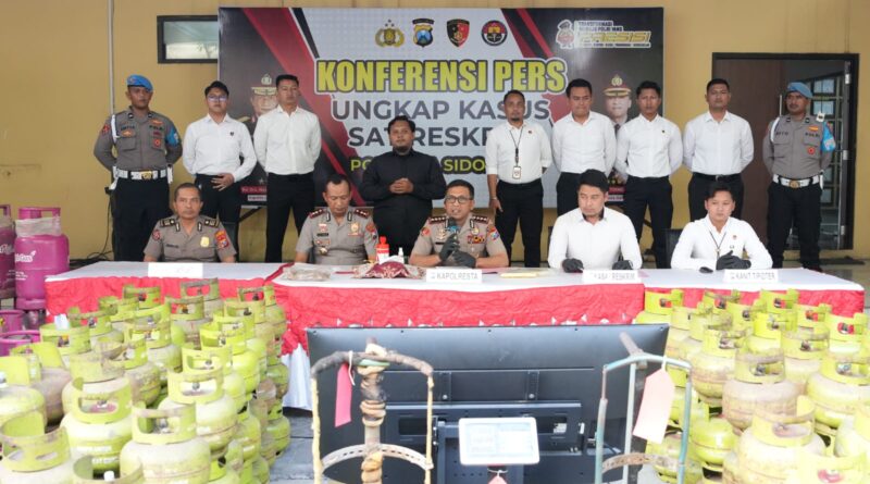 Polresta Sidoarjo Ungkap Sindikat LPG Oplosan di Rumah Kontrakan Amankan Dua Tersangka