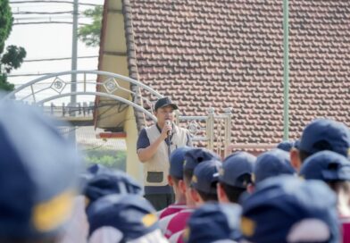 BUPATI SIDAK KEBERSIHAN, SEMENTARA 19.857 ANAK TIDAK SEKOLAH ( FORMAT MERESPONS)