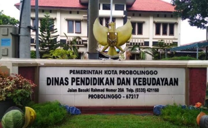 CV Mati di BOS SMPN Probolinggo.”Beli barang curian di Tokopedia ,tetap salah ;Analogi pengamat soal CV Mati di SIPLAH