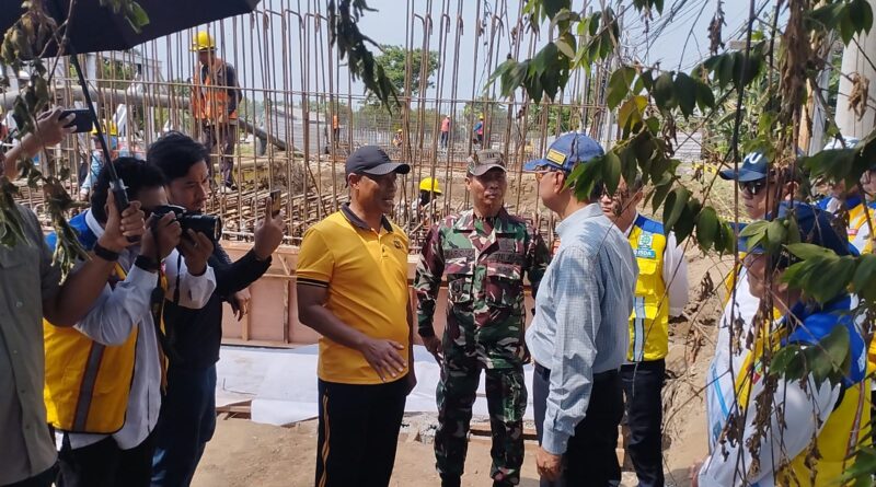 Kapten Inf Kariono Dampingi Kunjungan Menteri PUPR Tinjau Proyek Jembatan BOK Wedi