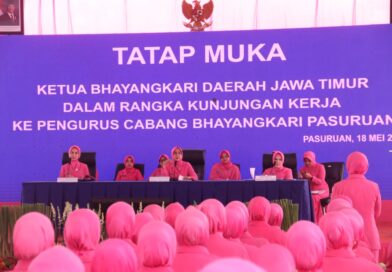 Ketua Bhayangkari Jatim Tinjau UMKM dan Serahkan Tali Asih di Polres Pasuruan
