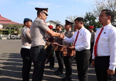 Kapolres Pasuruan Kota Berikan Penghargaan kepada Kasat Reskrim dan 21 Anggota atas Keberhasilan Ungkap Kasus Curat dalam 1×24 Jam