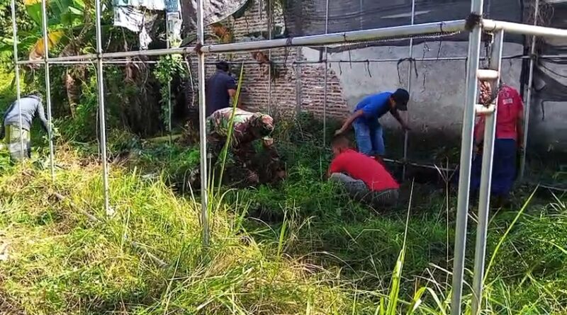 Karya Bhakti Babinsa Demi Kelancaran Aktivitas Warga