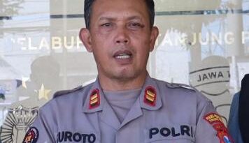 Polres Pelabuhan Tanjungperak Ungkap Penipuan QRIS Palsu Tersangka Asal Kaltim Diamankan