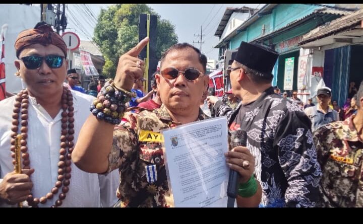 Aksi Damai“Jalur Maut” Bukwedi, GM-FKPPI dan Warga  Doa Bersama, dan Sampaikan Empat Tuntutan