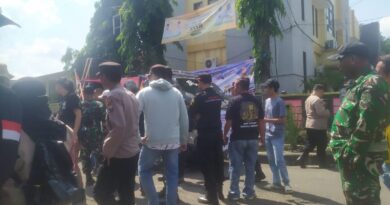 LSM Luar Daerah Nyaris Bentrok dengan Gabungan LSM dan Media Gresik di Wringinanom