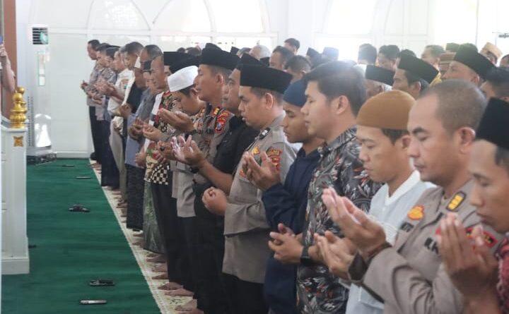 Prihatin Tingginya Korban Kecelakaan, Kapolres Pasuruan Gelar Salat Ghaib dan Doa Bersama