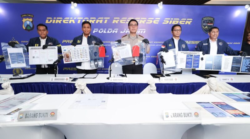 Polda Jatim Bongkar Sindikat Penipuan Online Emas Murah, Lima Tersangka Diantaranya Warga Binaan Lapas Diamankan