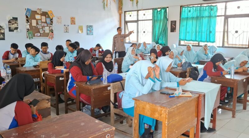 Polres Pasuruan Edukasi Pelajar Bijak dan Bertanggung Jawab Hadapi Era AI