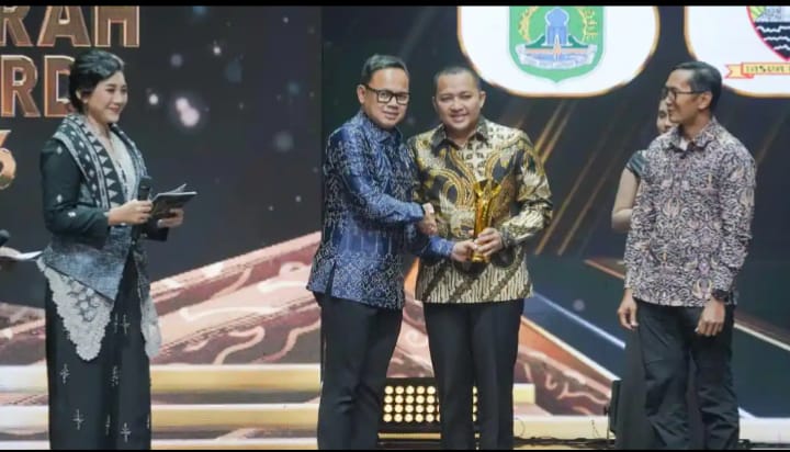 Mas Rusdi Raih Pemimpin Daerah Awards 2026 karena Tingkatkan Kemudahan Layanan Kesehatan di Pasuruan