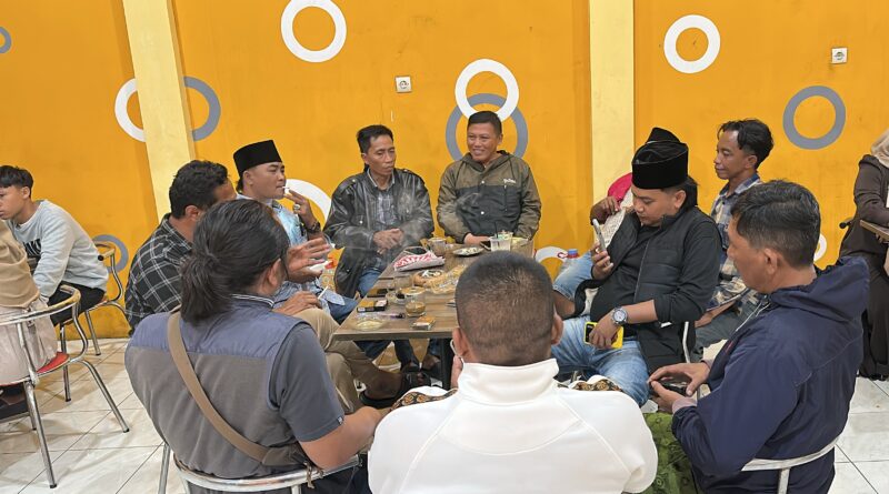 MADAS Pasuruan Kota Jenguk Keluarga Anggota Humas, Lanjut Ngopi Bareng Bersama Reskoba Polres Pasuruan Kota