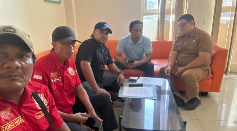 HUMAS RSUD GRATI KUKUH MERUJUK PERDA NO.3/2023, TEGAS !! MADAS: TIDAK MENGUBAH TARIF PARKIR RSUD — KAMI LANJUT KE INSPEKTORAT