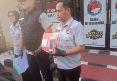 Polres Pelabuhan Tanjung Perak Amankan Tersangka Kurir bawa 100,72 gram Sabu