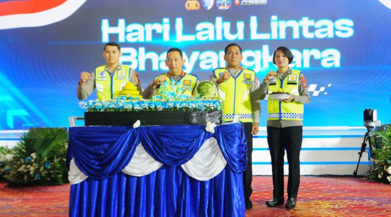 Kapolri Luncurkan STNK Digital dan Pembayaran Tilang Terintegrasi