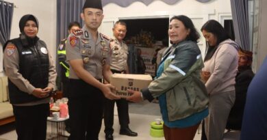 Duka Karhutla TNBTS, Kapolres Pasuruan Sambangi Keluarga Korban untuk Sampaikan Belasungkawa