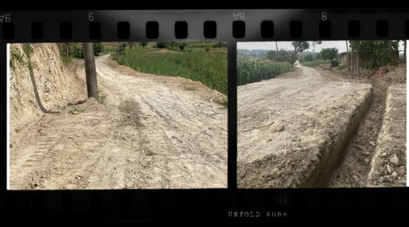 DESA PAMOTAN SAMBENG GELONTORKAN RP 82 JUTA UNTUK NORMALISASI JALAN NGEGRENG-PAMOTAN, SEKDES: “PEMBANGUNAN DESA SEMAKIN MAJU DAN MAKMUR”