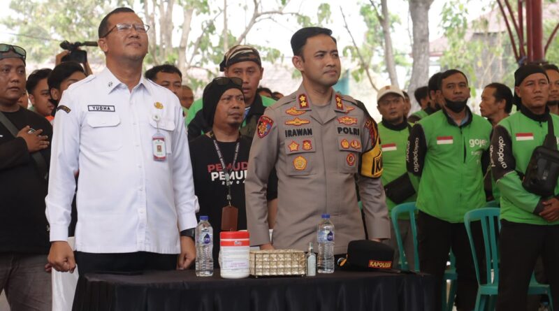 Silaturohmu Akbar Dengan Driver Ojol, Kapolres Pasuruan Sampaikan Pesan Kamtibmas Ingatkan Keselamatan
