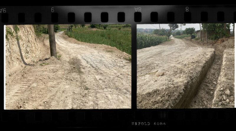 DESA PAMOTAN SAMBENG GELONTORKAN RP 82 JUTA UNTUK NORMALISASI JALAN NGEGRENG-PAMOTAN, SEKDES: “PEMBANGUNAN DESA SEMAKIN MAJU DAN MAKMUR”